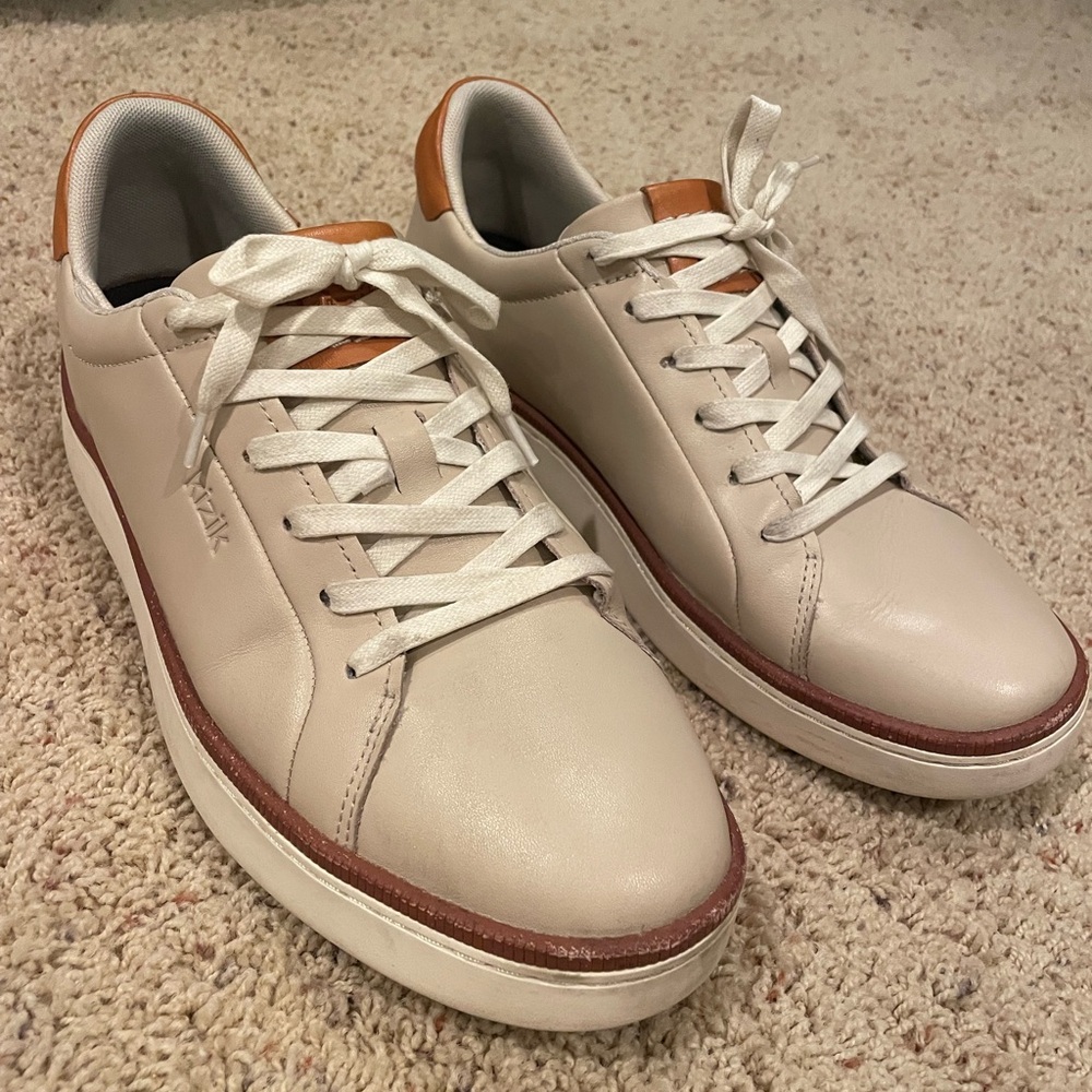 Nisolo Men's Beige Leather Sneakers